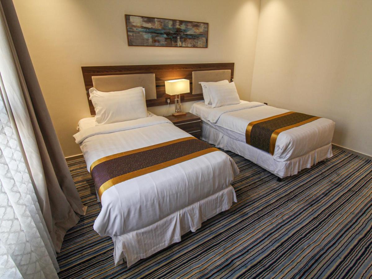 Aparthotel Friesian *